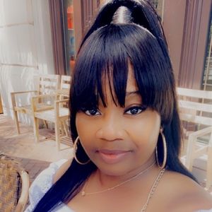 Meet your Posher, Monya